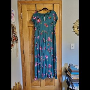Torrid green floral maxi dress